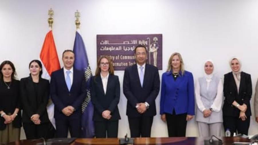 شركة «Intel» تطرح منح تدريبية لمليون مصري سنويًا على الذكاء الصناعي