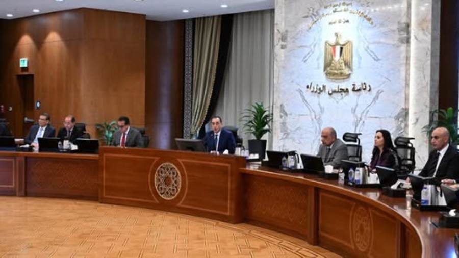 «مدبولي»: الحكومة تستهدف 5 قطاعات للنهوض بالوضع الاقتصادي لمصر 