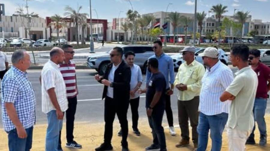 رئيس جهاز العلمين الجديدة يتفقد الطرق والمحاور الرئيسية