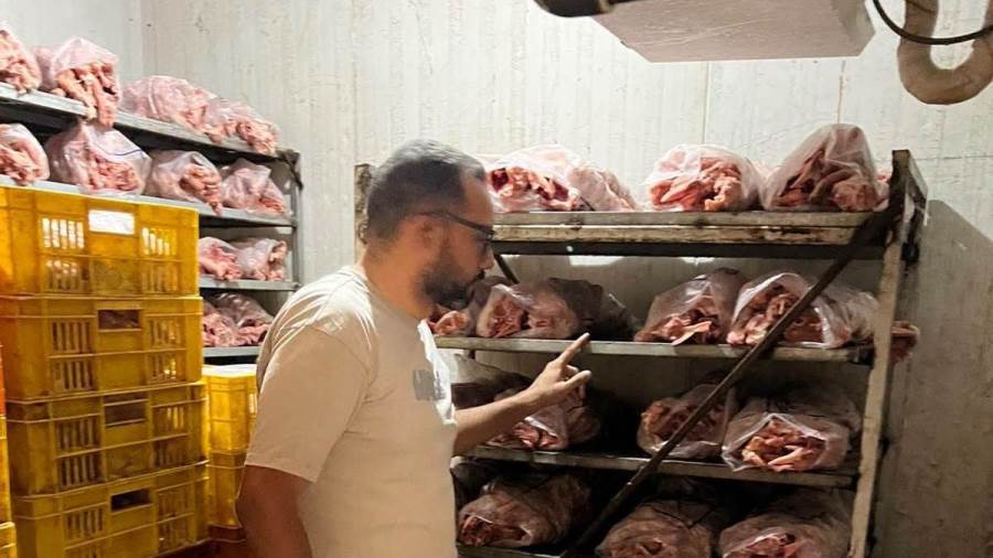 ضبط 70 طن لحوم ودواجن فاسدة بالجيزة 