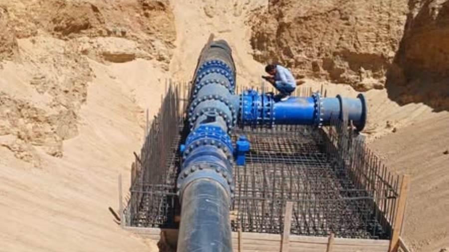جهاز أكتوبر الجديدة يواصل إنجاز خطوط ري المناطق الصناعية