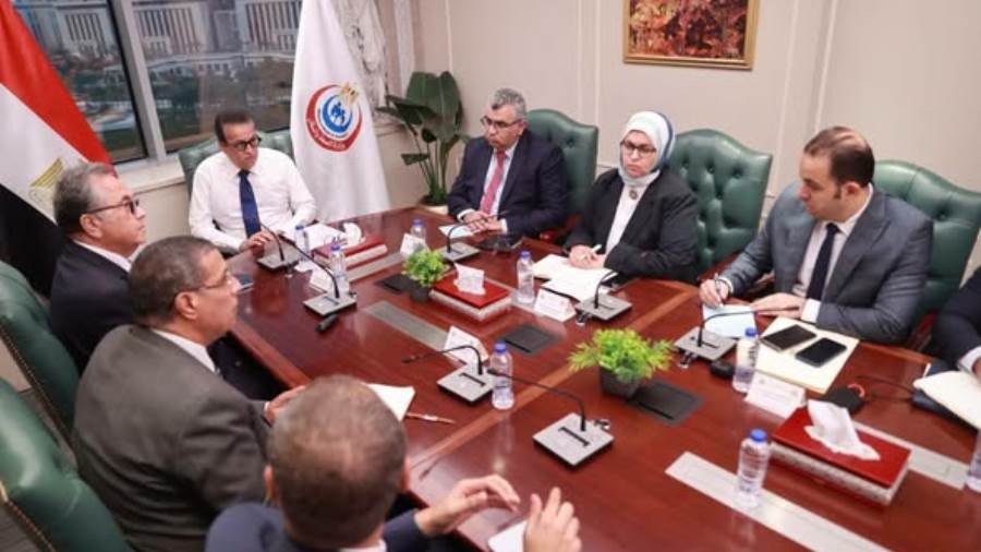مصر تدخل عصر الجراحات الروبوتية.. والصحة تبدأ توطين أحدث التقنيات الطبية