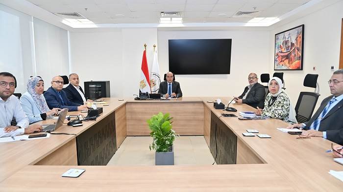 د. هاني سويلم وزير الري يتابع أعمال تطوير وتنمية البحيرات الشمالية