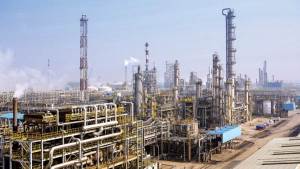 «البترول» تبدأ تنفيذ مجمع العلمين للبتروكيماويات باستثمارات 8.5 مليار دولار