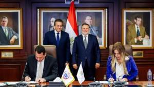 البنك المركزي يوقع اتفاقية لتمويل علاج المرضى لمدة ثلاث سنوات