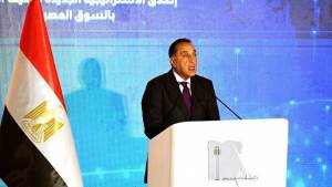 مدبولي: مد شبكات الاتصالات والإنترنت فائق السرعة لـ 4500 قرية