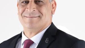 السيرة الذاتية لوزير الدولة للإنتاج الحربي