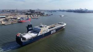 «الحكومة» تدرس زيادة نوالين الشحن البحري 1500 دولار للحاوية