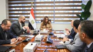 وزيرة التنمية المحلية تتابع جهود تطوير ورقمنة بعض الخدمات المقدمة للمواطنين بالمحافظات