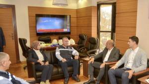 وزير الصناعة يستهل جولاته الميدانية من السويس الجديدة بتفقد كبرى مصانع الصلب