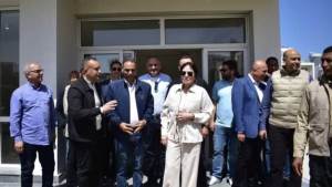 وزيرة الإسكان تتفقد الأبراج الشاطئية وطريق البوليفار وكمبوند "مزارين" بمدينة العلمين الجديدة