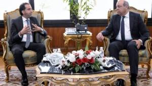 وزير الطيران يبحث مع "مايكروسوفت" تعزيز التعاون في تكنولوجيا المعلومات والتحول الرقمي