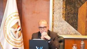 مصر وبريطانيا يبحثان تعزيز التعاون الاقتصادي ودفع الاستثمارات المشتركة