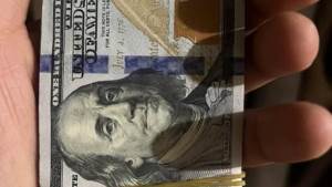 الدولار يتسقر عند 52.03 جنيه بزيادة 24 قرشا 