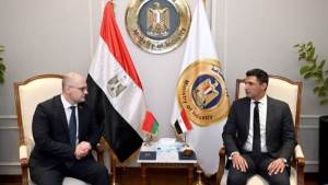 “مصر وبيلاروسيا” تبحثان توطين صناعة الجرارات والمعدات الثقيلة وزيادة المكون المحلي
