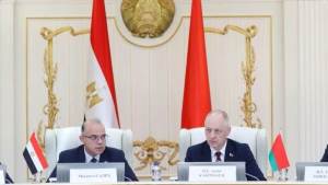 "مصر وبيلاروسيا" تتفقان على تفعيل مجالس الأعمال المشتركة لدعم شراكات التصنيع والاستثمار المستدام
