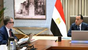 "مدبولي" يتابع مع وزير التخطيط الموقف التنفيذي لخطة 2025/2026 وحوكمة الاستثمارات العامة
