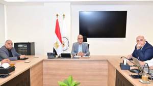 وزير الري: يوجه بمواصلة الموازنات التشغيلية على القناطر وضمان مناسيب مياه الشرب
