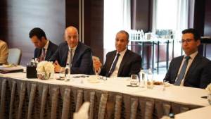 وزير الخارجية يدعو الشركات البريطانية للاستفادة من الفرص الاستثمارية المتاحة في مصر