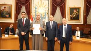  الصناعة تُقنن أوضاع 43 مصنعًا وورشة بمنطقة شق الثعبان بالقاهرة