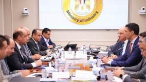 وزيرا الصناعة والعمل يبحثان التعاون لتوفير العمالة المدربة للقطاع الصناعي