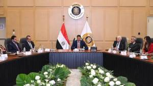 وزير الصناعة: خطة حكومية لخفض استهلاك الغاز 25% والكهرباء 15% بصناعة السيراميك