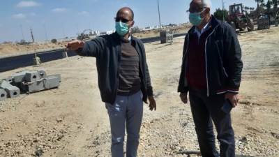 «عبد العزيز» و«الغيطي» يتابعان مشروعات التطوير بمدينة الشروق..(صور)