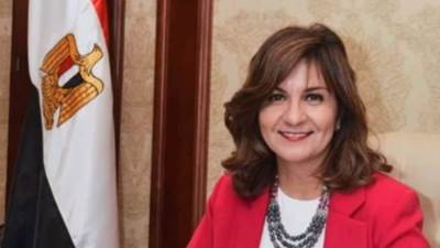 400 من الشخصيات العامة وشباب مصر بالخارج يحاورون وزيرة الهجرة