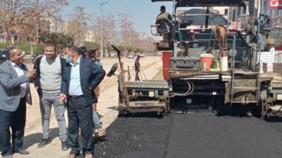 رئيس جهاز بدر يتفقد أعمال تطوير مدخل المدينة وطرق الحي الأول 