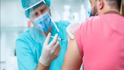 كيف تعمل اللقاحات وهل تصيب الشخص بالفيروس أم لا؟