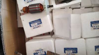 جمارك السلوم تضبط كمية من قطع غيار السيارات الجديدة