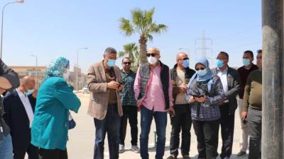 مسئولو "الإسكان"يتابعون  أعمال الطرق بالتوسعات الشرقية بمدينة ٦ أكتوبر