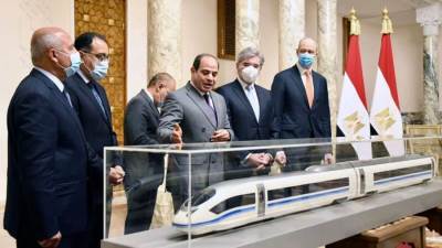 «المنوريل ».. القطار الكهربائي شريان جديد فى قلب مصر