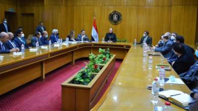 وزيرة الصناعة تبحث زيادة معدلات التصدير