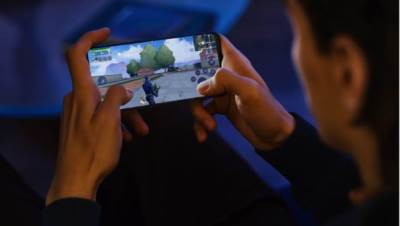 كاميرا سيلفي مميزة.. أوبو تطلق هاتفها الذكي Reno5 Z 5G