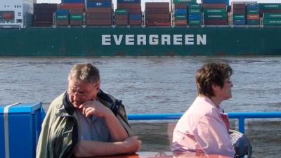 900 مليون دولار تعويض.. «إيفر جرين» فى مأزق 