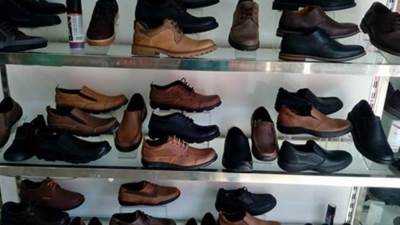 عضو شعبة الأحذية لـ«المؤشر» : ارتفاع الجمارك أغلق 1500 مصنع