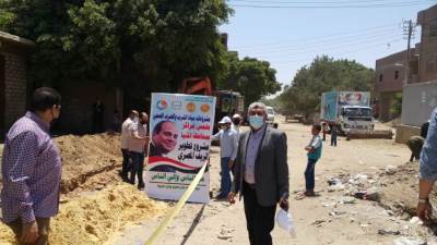 رئيس مياه المنيا يتفقد أعمال حياة كريمة بقرية دلجا بدير مواس