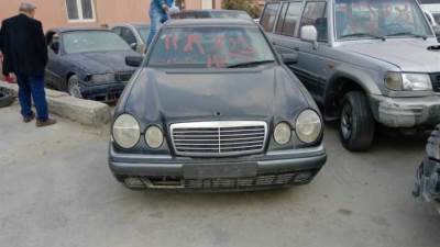 الأربعاء.. مزاد علني لبيع لوط سيارات بعين الصيرة