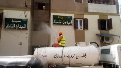 تعقيم 216 مبنى حكومي و80 مستشفى و239 شارع بأسيوط