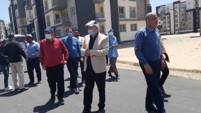«بهجات» ورئيس الجهاز يتفقدان الوحدات السكنية والفيلات ومشروعات المنصورة الجديدة