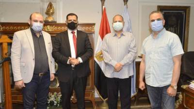 محافظ أسيوط يلتقي أعضاء مجلسي النواب والشيوخ لاستعراض قضايا المواطنين