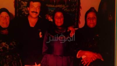 «المؤشر» في منزل عائلة سمير غانم بمسقط رأسه بأسيوط..وصور حصرية للراحل مع أبناء عمومته