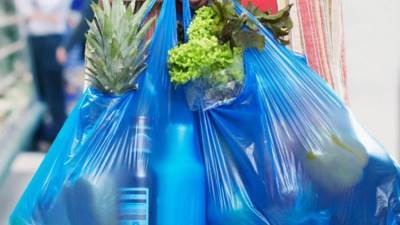 المعادلة الصعبة.. وزيرة البيئة تجيب: هل تغلق الدولة مصانع أكياس البلاستيك؟