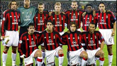 عملاق أوروبا يعود لساحته.. لماذا نحب رؤية «ميلان» في دوري الأبطال؟