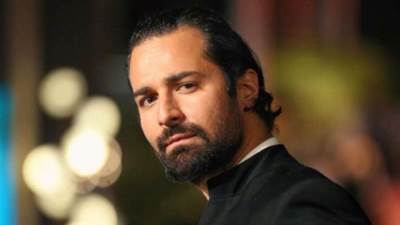 أحمد حاتم داخل استديوهات المونتاج من أجل «عروستي»