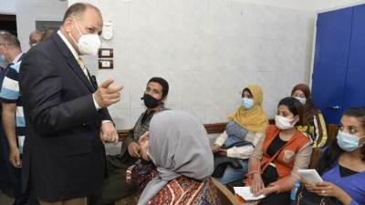 محافظ أسيوط يتفقد عيادات اللجان الطبية للقومسيون الطبي