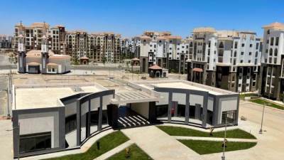 غدًا.. بيع 10 محال بالمزاد العلني فى الحي الثالث R3 بالعاصمة الإدارية