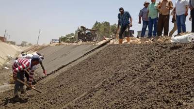  وزير الرى يستعرض آخر تطورات معدلات تنفيذ مشروع تبطين الترع بالبحيرة