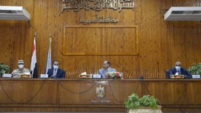 محافظ أسيوط يعلن الموافقة على تنفيذ برنامج التنمية المحلية بصعيد مصر